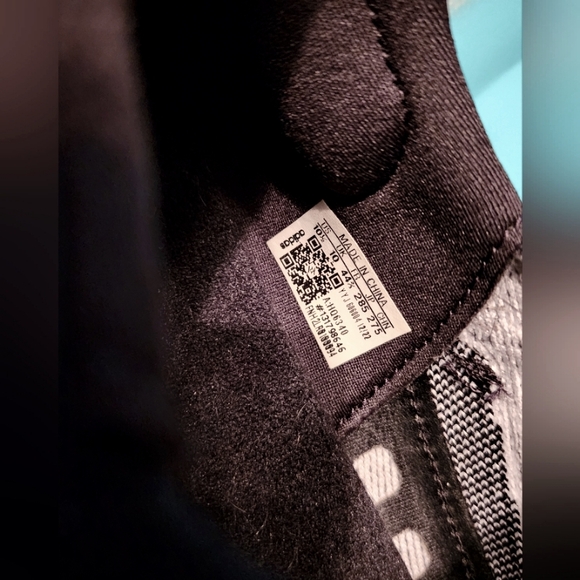 Adidas Ultra Boost Light Men's Running Shoe - Picture 9 of 10